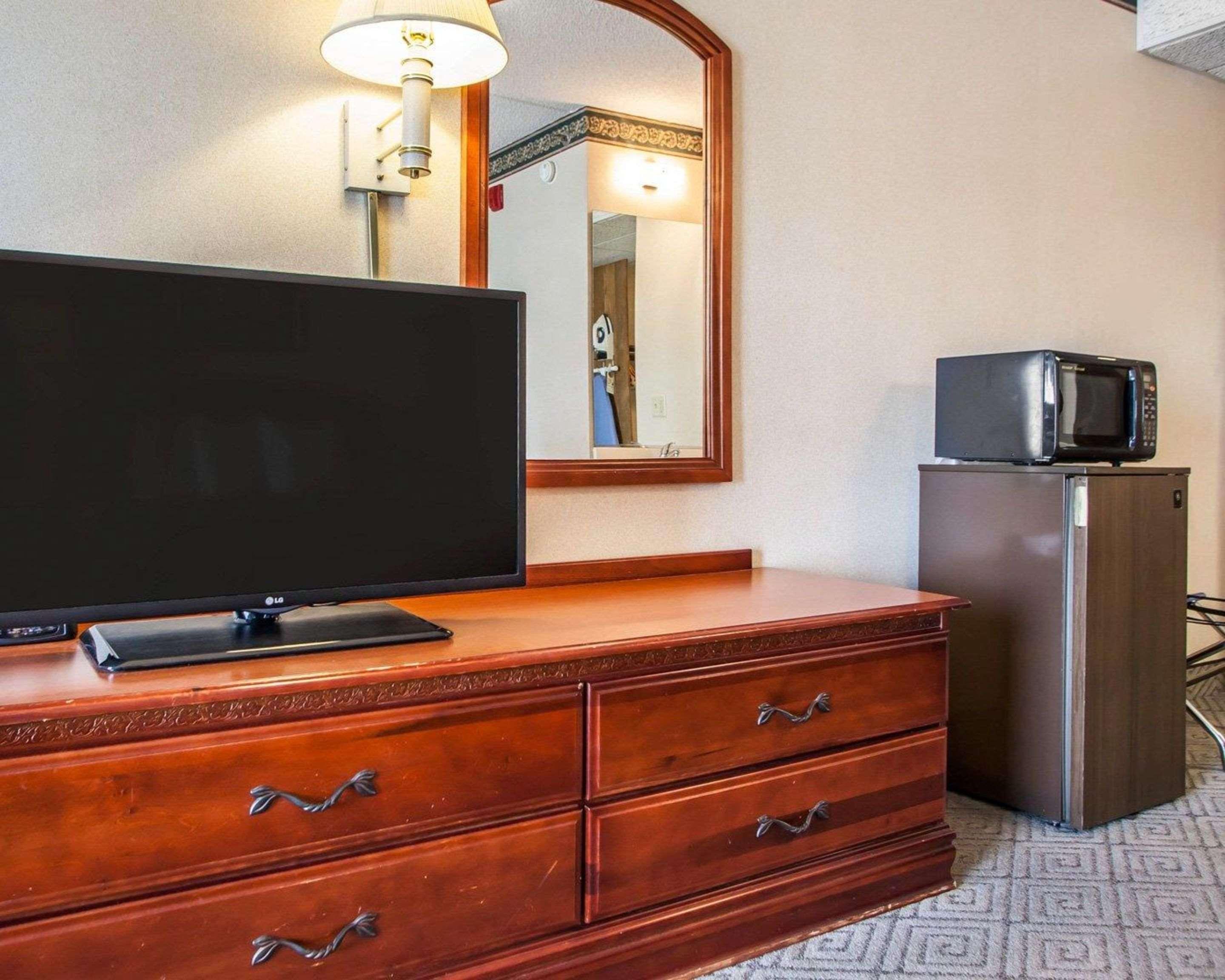 Rodeway Inn & Suites Milwaukee Airport Extérieur photo