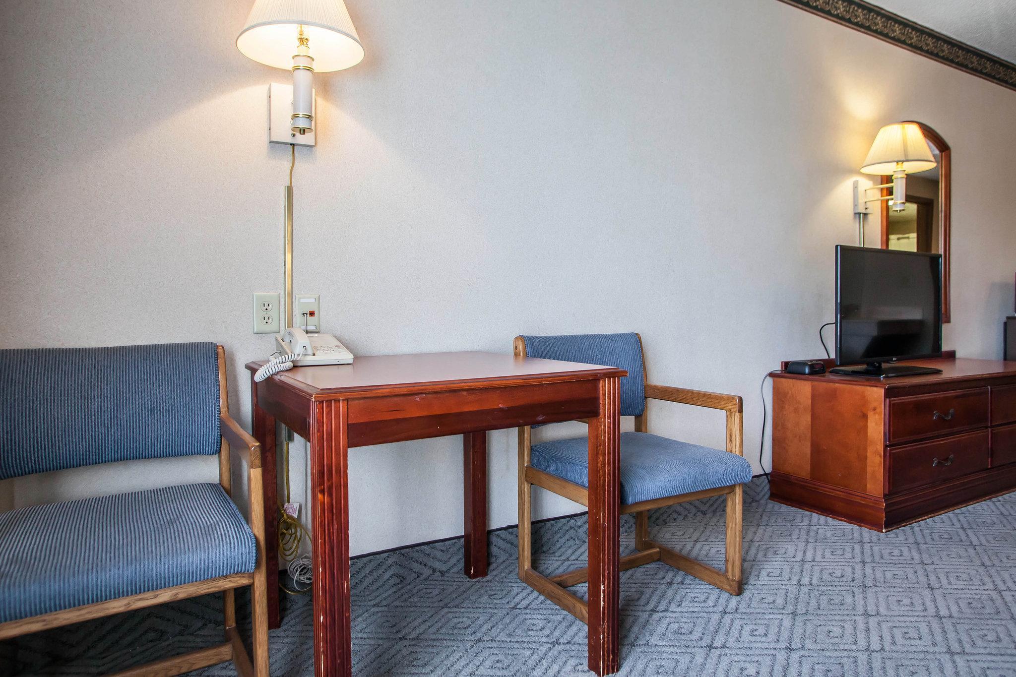 Rodeway Inn & Suites Milwaukee Airport Extérieur photo